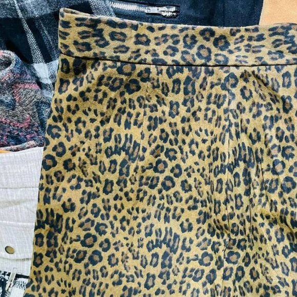 Leopard Print A-Line Mini Skirt - Picture 3 of 3
